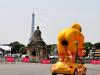 Tour de France 2008 Stage 21: The Caravan - The yellow jersey, larger than life!